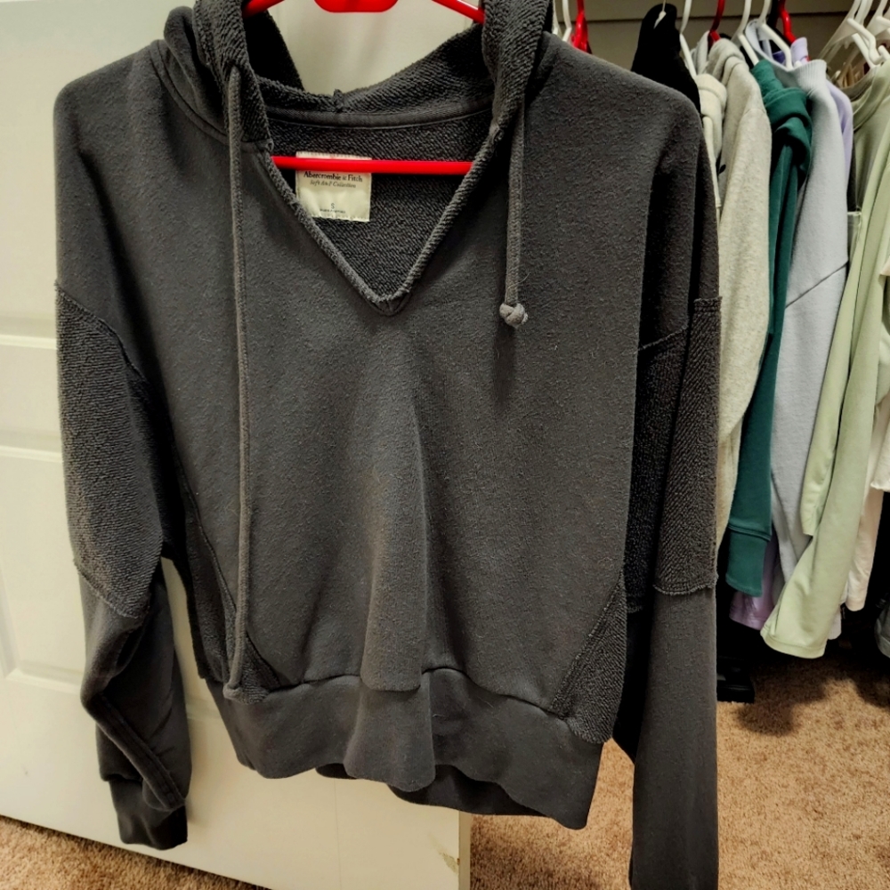 Abercrombie sweatshirt S